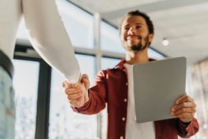 Estratégias para Captar e Fidelizar Clientes no Próximo Ano