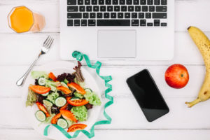 Como empresas podem promover alimentação saudável no trabalho