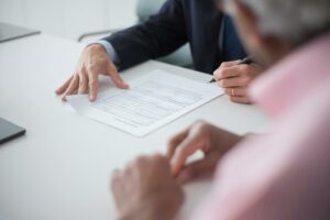 Garantia de aluguel: entenda como funciona! Saiba tudo sobre as opções, benefícios e escolha a melhor para alugar seu imóvel com segurança.