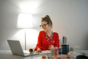 Dicas práticas para manter a rotina profissional no home office