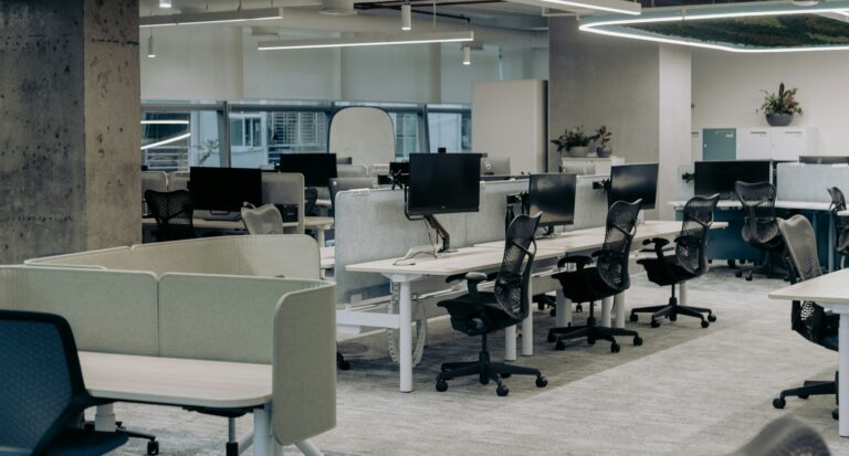 Descubra como um ambiente comercial confortável pode atrair mais clientes, fortalecer sua marca e aumentar as oportunidades de vendas.